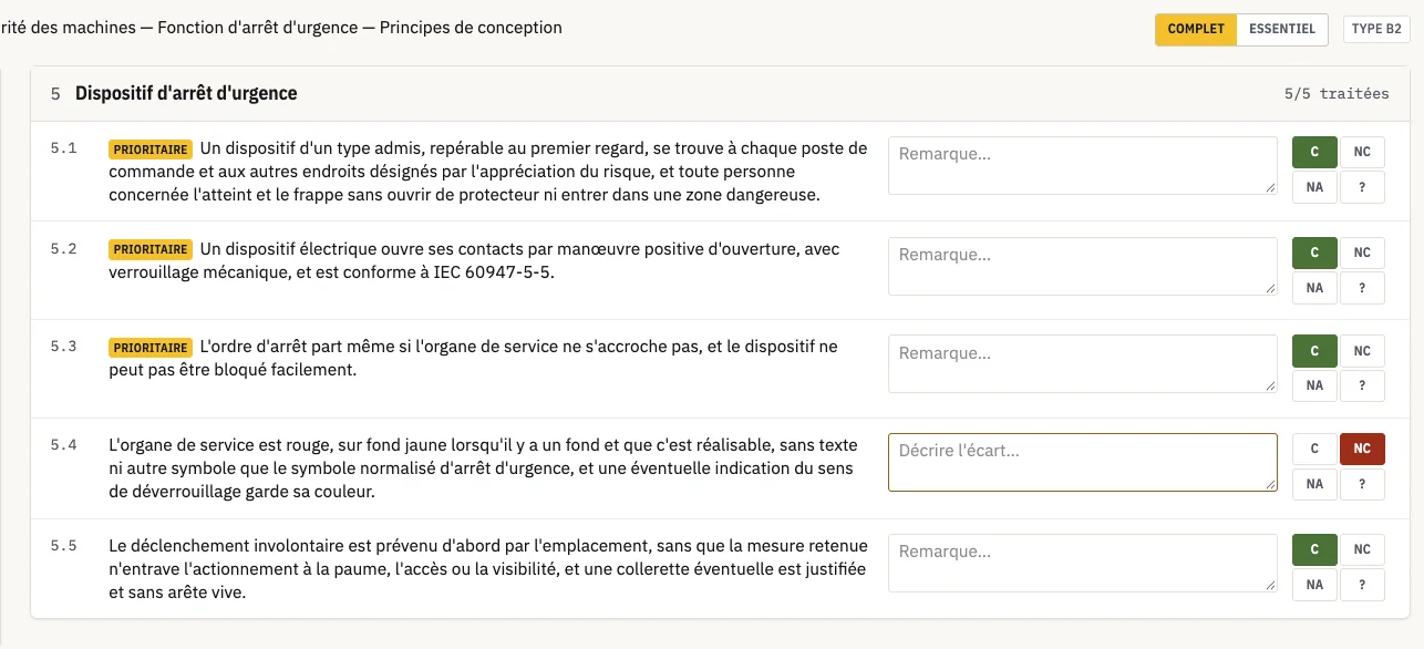 Étape Application des normes : la check-list d’une norme, point par point, avec conforme, non conforme, non applicable ou à vérifier